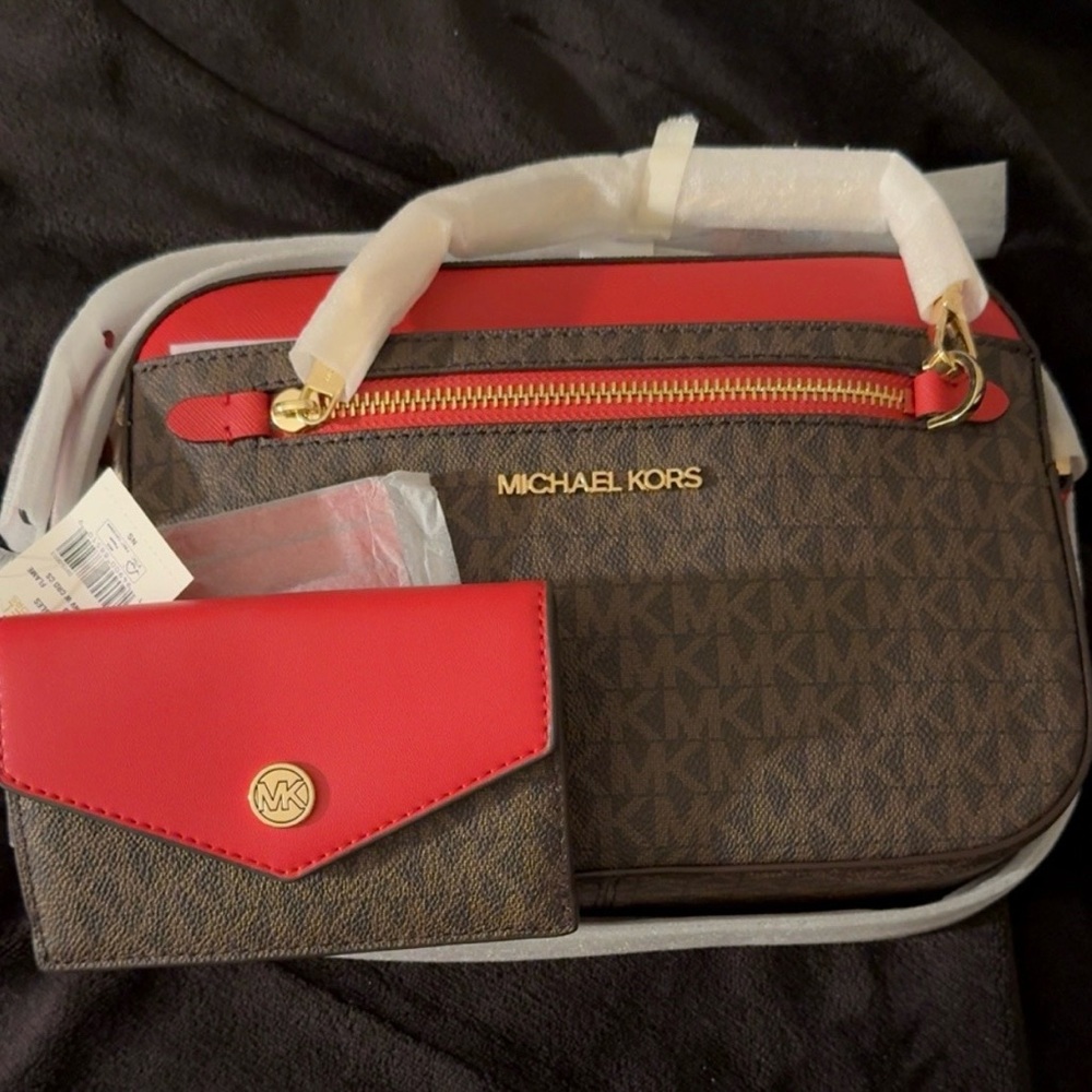 Michael Kors Red and Brown Crossbody Bag Set
Come with original box